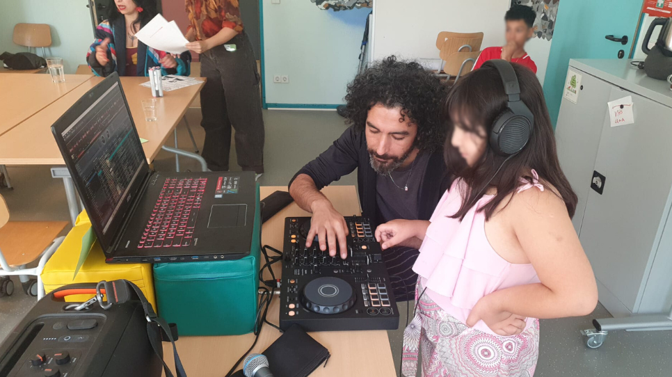 Familienzentrum High-Deck/20250806/82025-08-08-06 Musik- und DJ-Workshop im Familienzentrum High-Deck.png